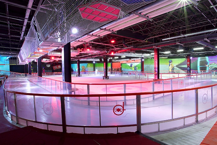 Ice rink in shopping mall - ice rink